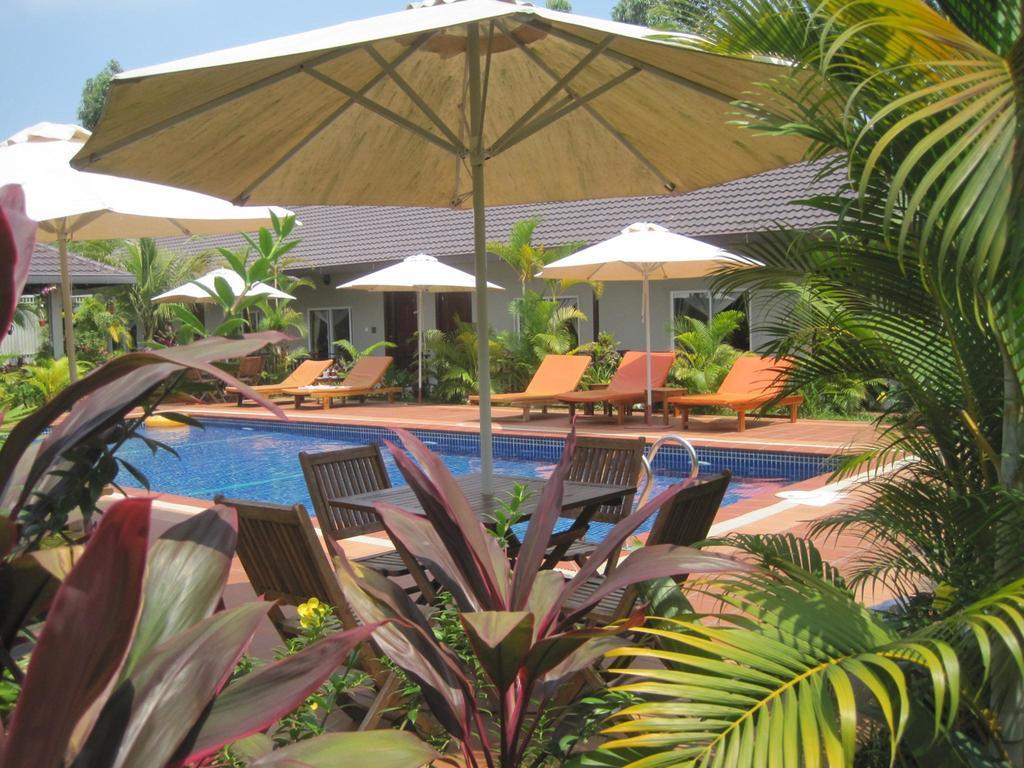 Hotel The Tamarind Sihanoukville Exterior foto