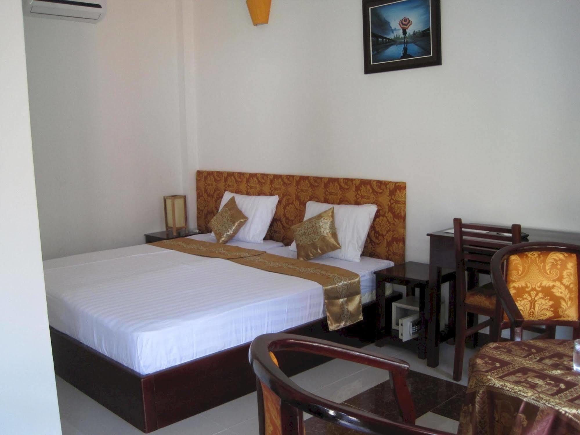 Hotel The Tamarind Sihanoukville Exterior foto